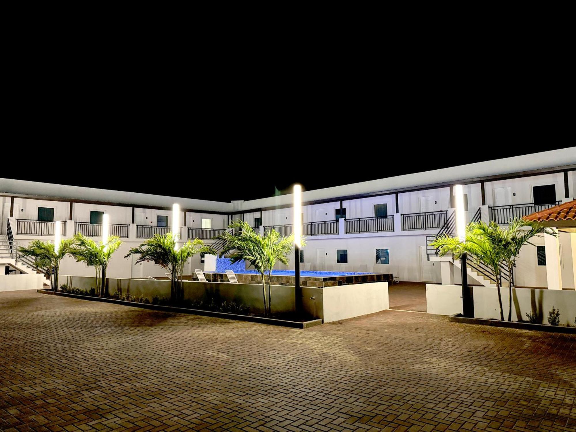 Bon Bini Suites Oranjestad Exterior photo